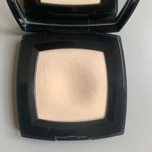 CHANEL Poudre Universelle Compacte